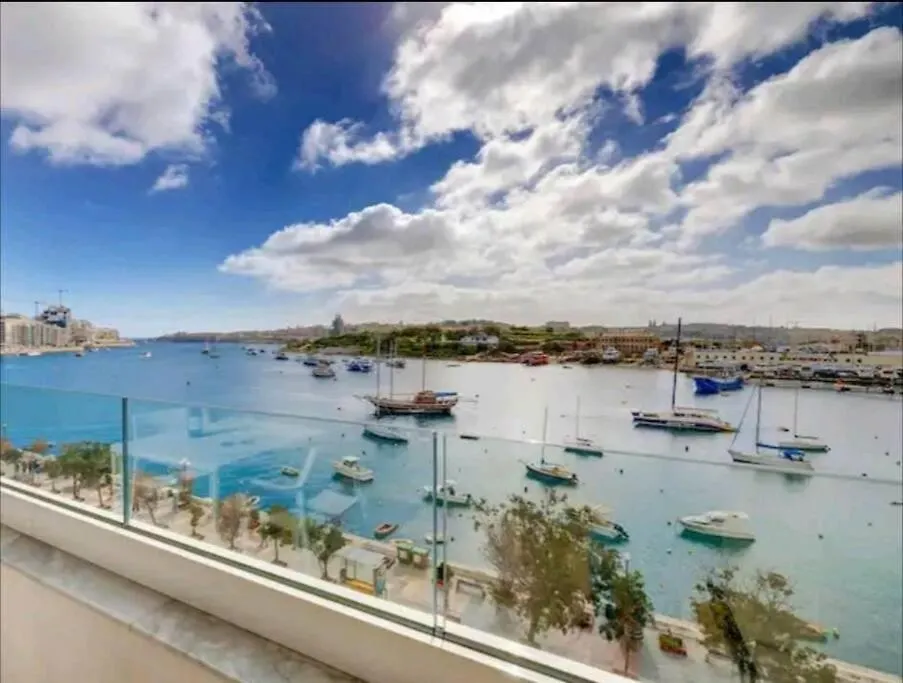 Spinola Bay View In St Julians 3 Bedrooms Saint Julian's 0*,
