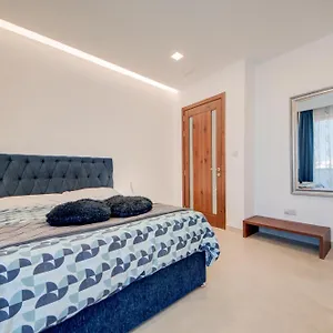 St Julians Apartment