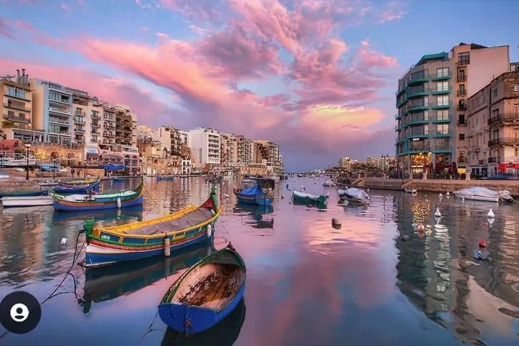 Apartment Spinola Bay View In St Julians 3 Bedrooms Saint Julian's Malta